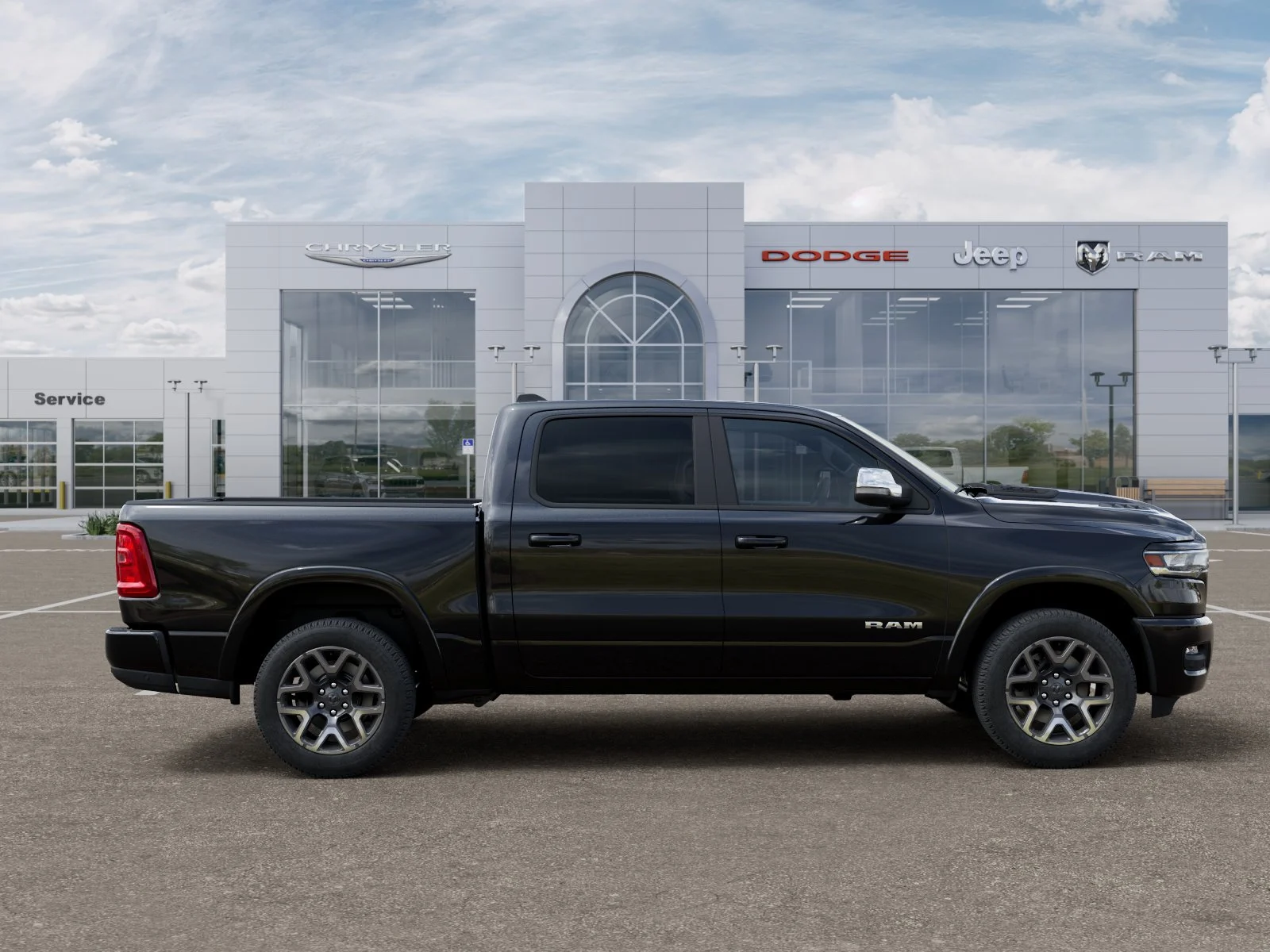 New 2026 Diamond Black Crystal Pearl-Coat Exterior Paint RAM Laramie image 47
