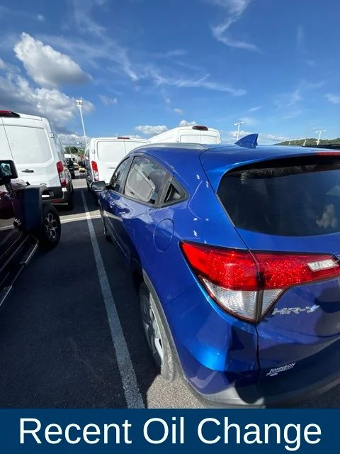 Used 2020  Honda EX image 12