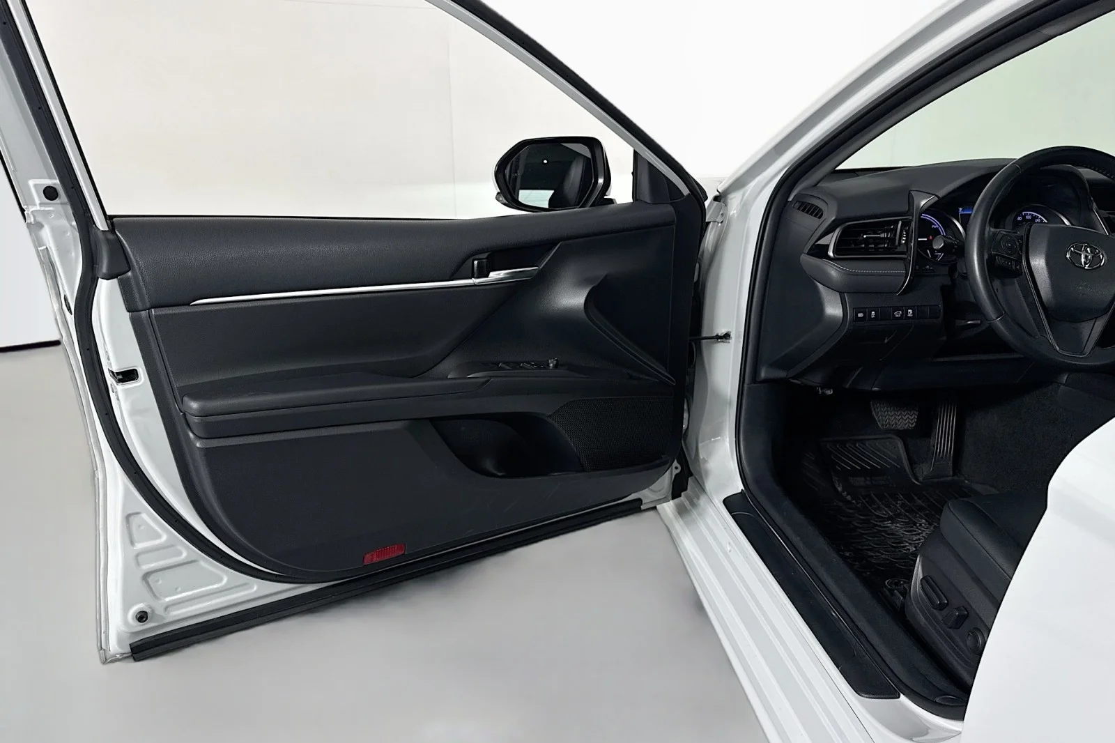 Used 2022 ASH GRAY Toyota Hybrid SE image 20