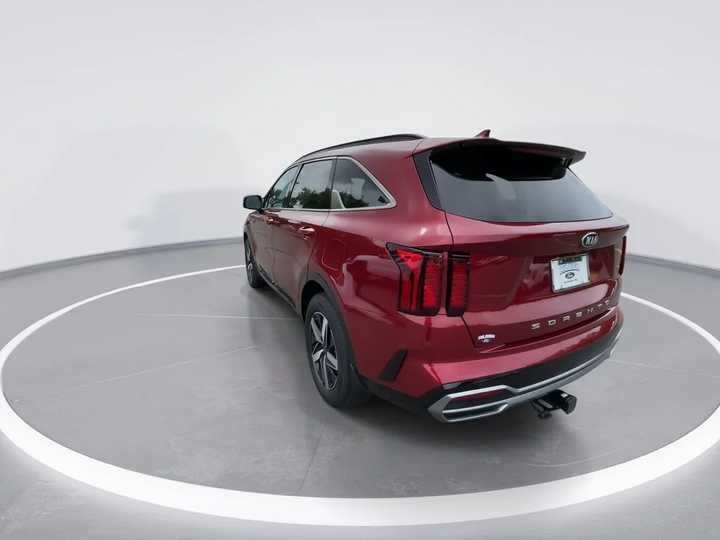 Used 2021 Red Kia S image 6