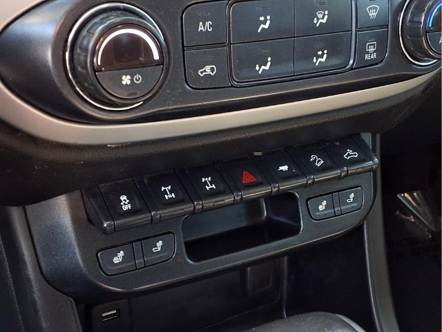 Used 2018 BLACK Chevrolet 4WD ZR2 image 16