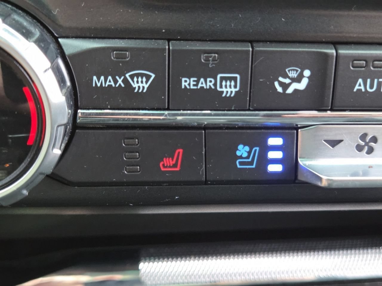 Used 2022 White Ford XL image 6