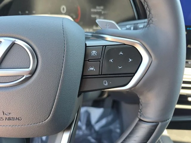 New 2026 Eminent White Pearl Lexus PREMIUM PLUS image 28