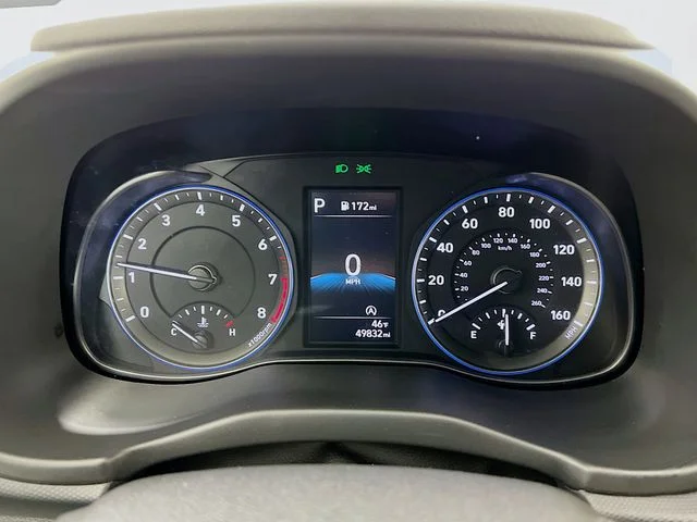 Used 2023 White Hyundai SEL image 14