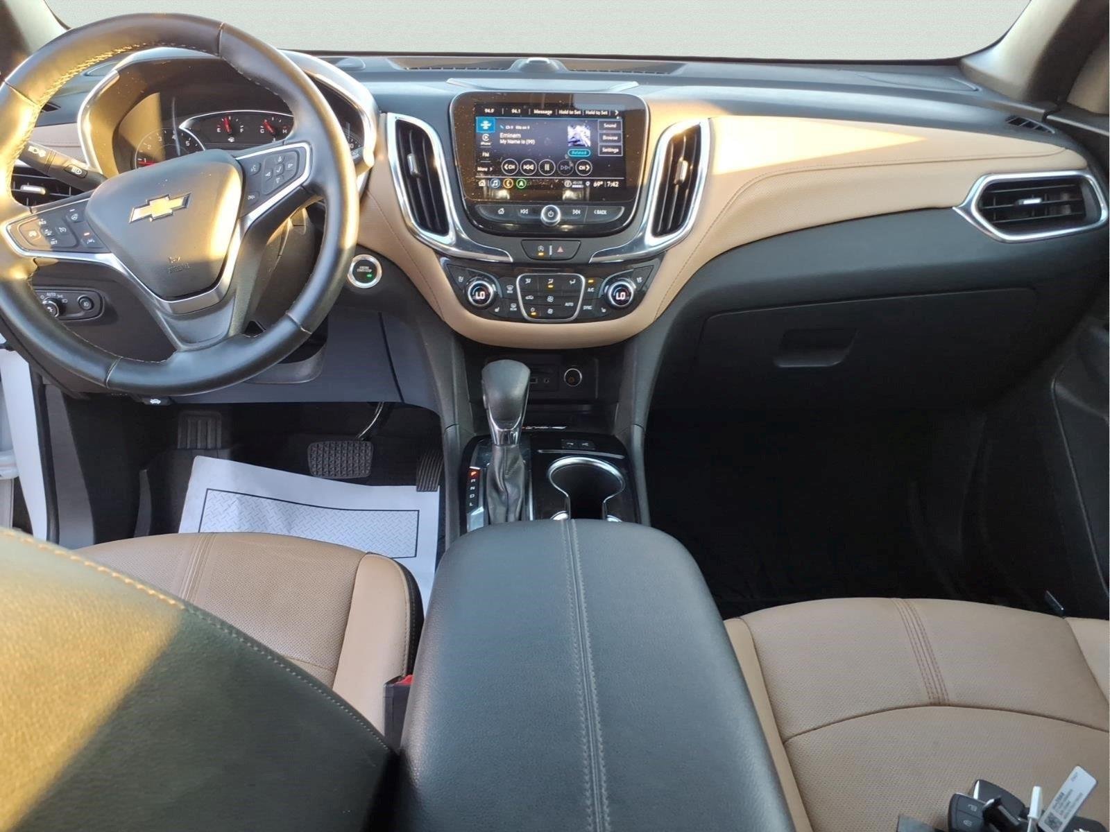 Used 2024 Iridescent Pearl Tricoat Chevrolet Premier image 14