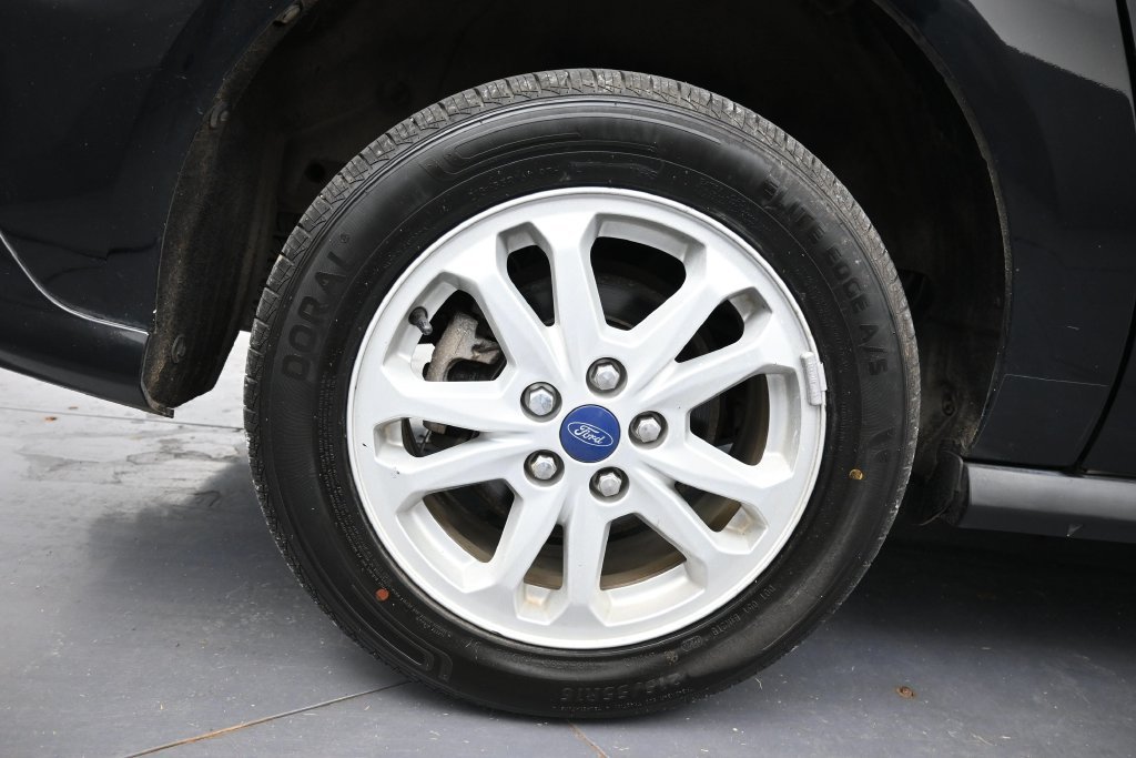 Used 2019 Shadow Black Ford XLT image 35