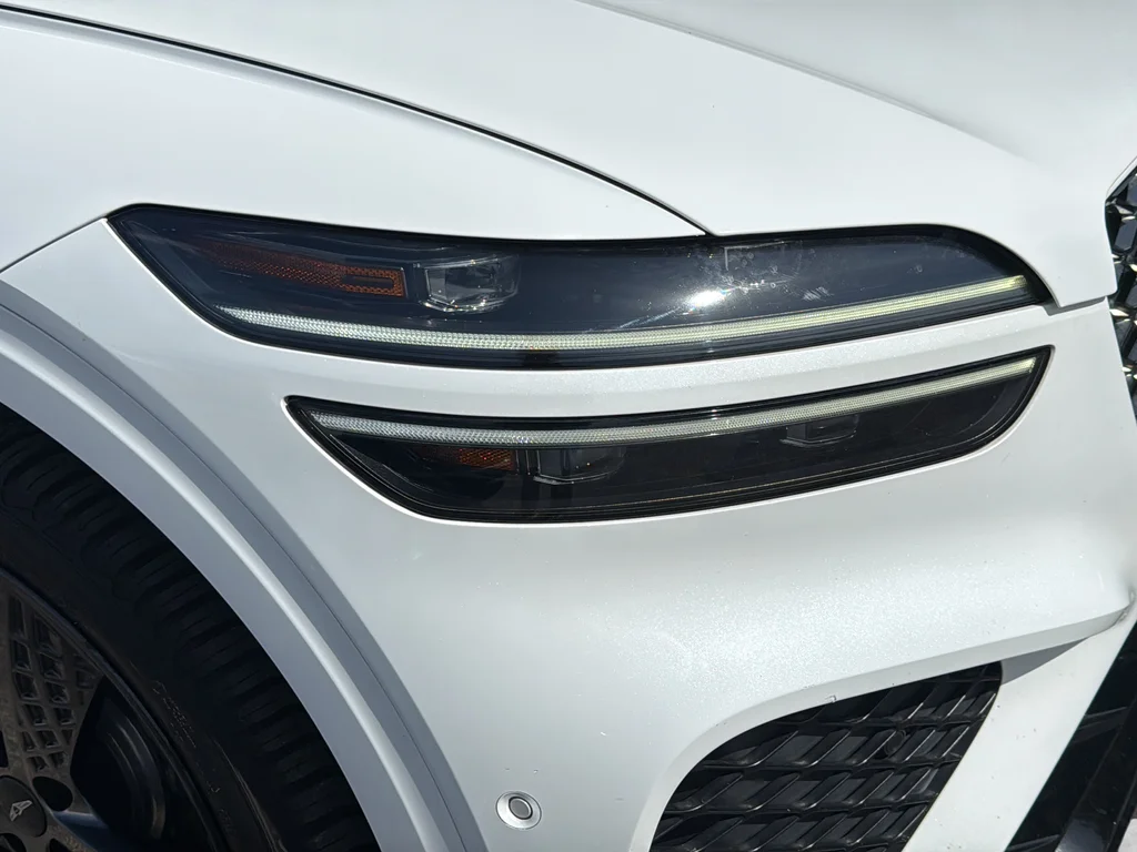 Used 2022 White Genesis 3.5T Sport image 26