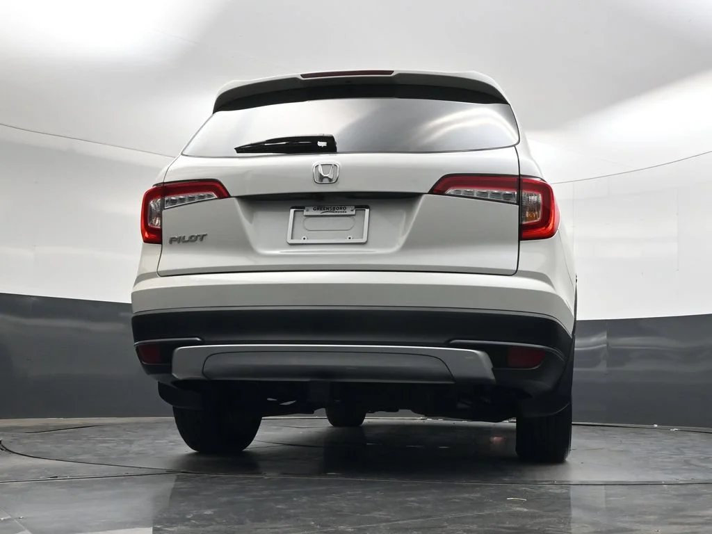 Used 2019 White Diamond Pearl Honda EX-L image 32