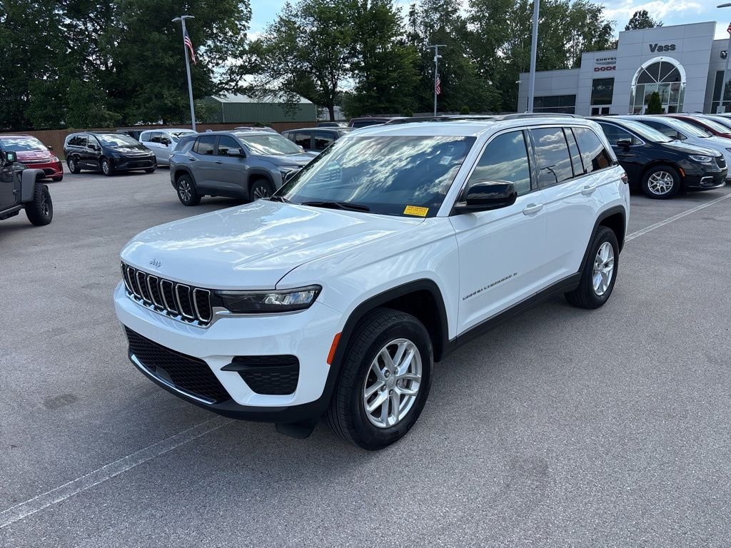 Certified Used 2025 White Jeep Laredo X image 1