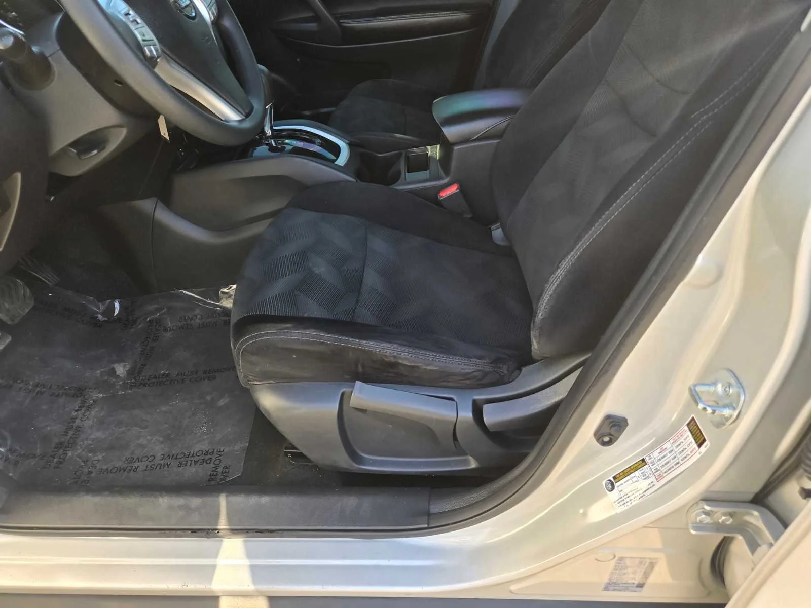 Used 2016  Nissan SV image 21