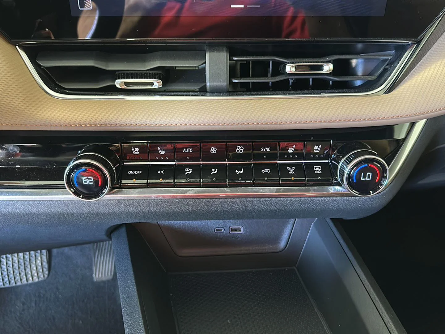 Used 2025 Radiant Red Tintcoat Chevrolet AWD ACTIV image 18