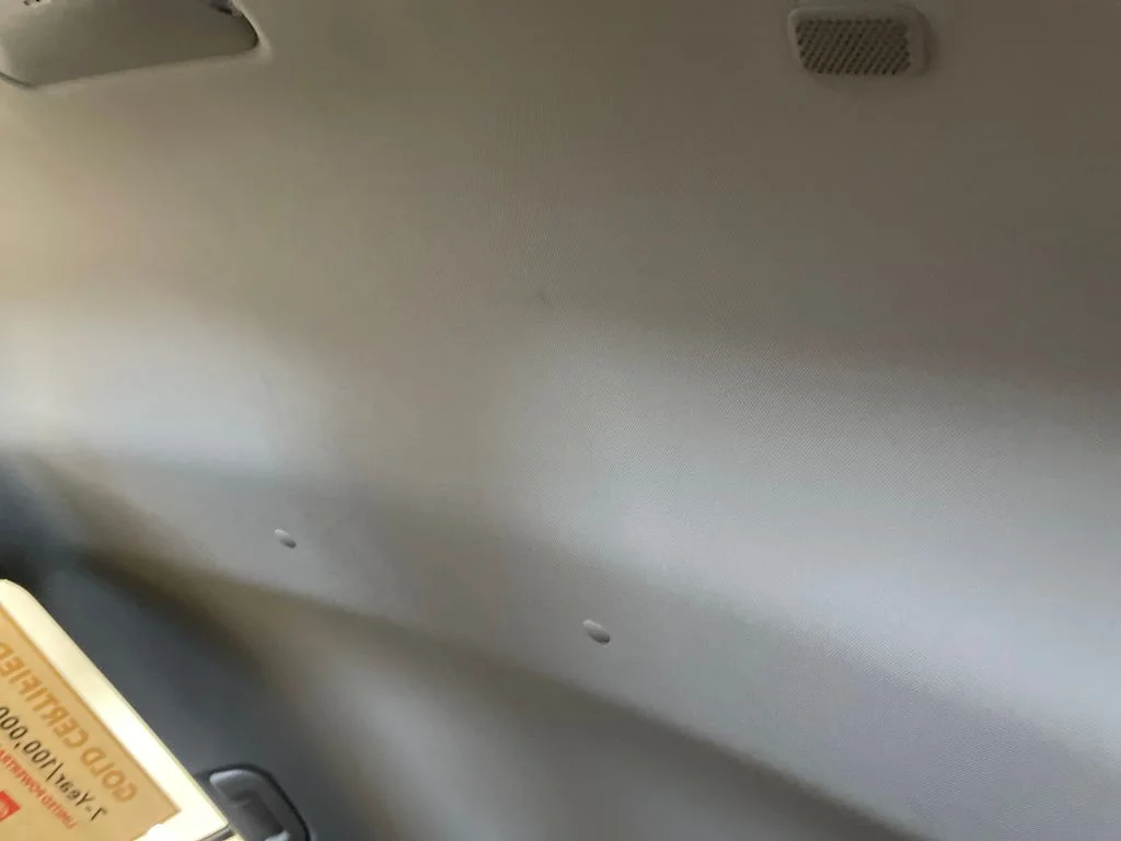 2025 Toyota RAV4 XLE - Photo 12