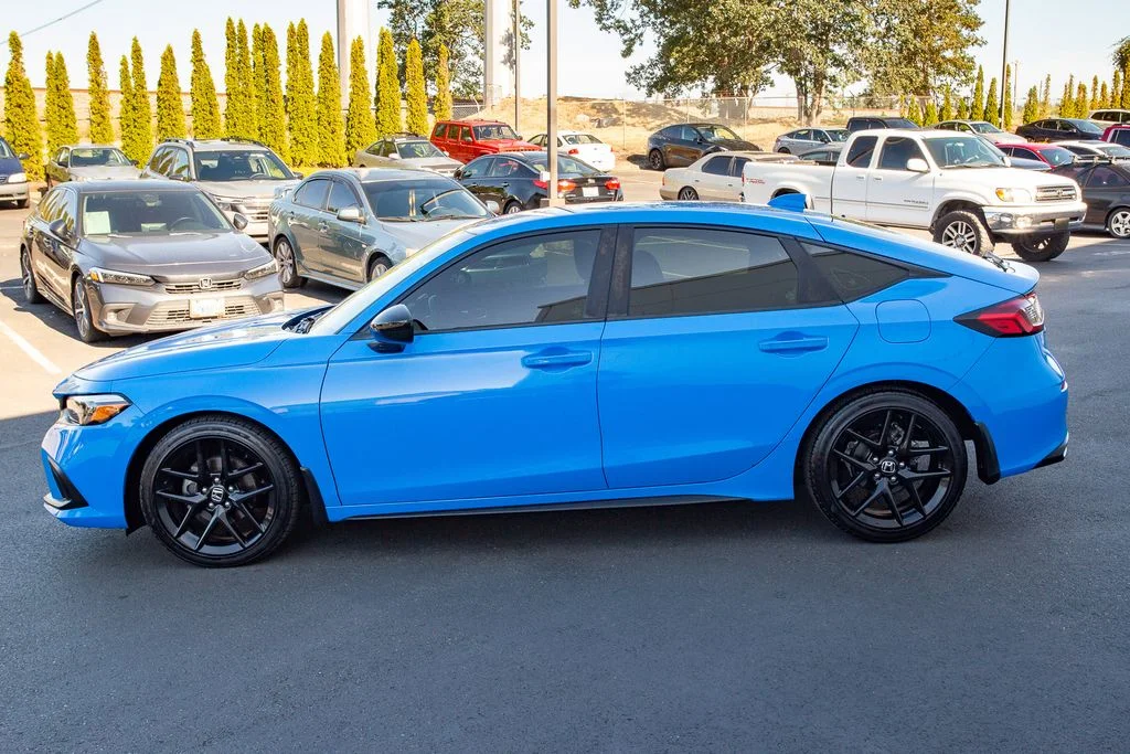 Certified Used 2024 Boost Blue Pearl Honda 2.0L SPORT image 8