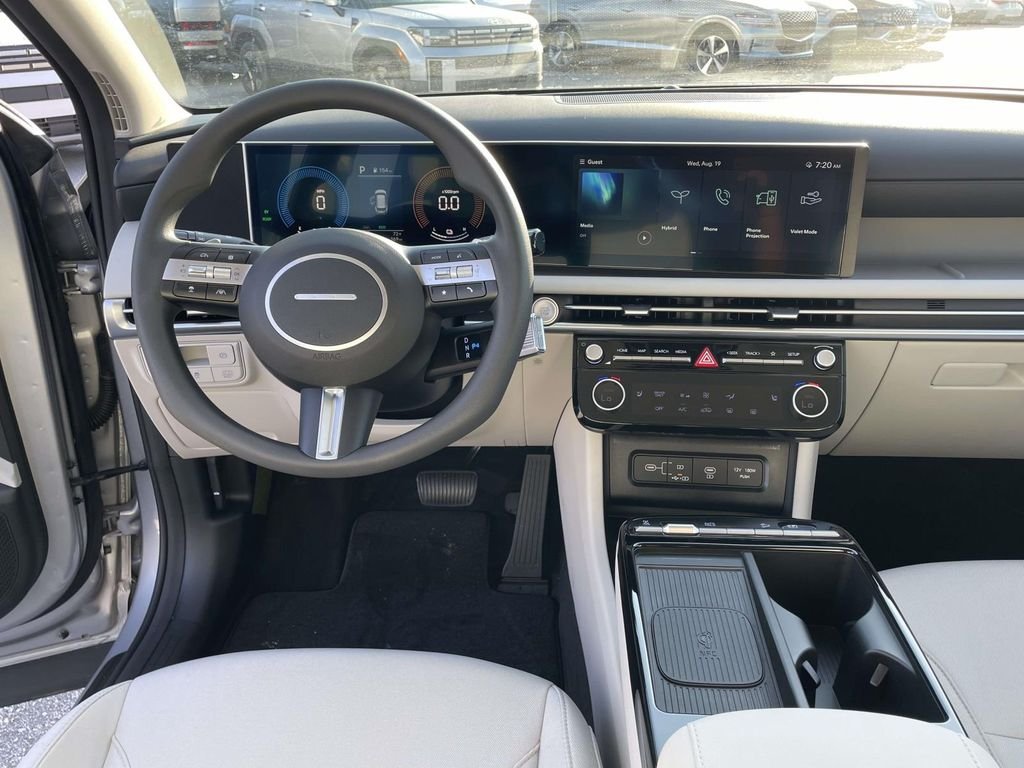 Certified Used 2025 Shimmering Silver Hyundai Blue image 4