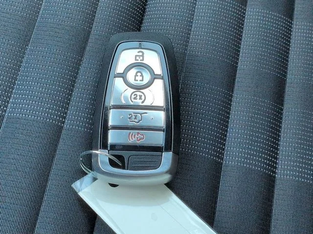 New 2026 Agate Black Metallic Ford ST-Line image 28
