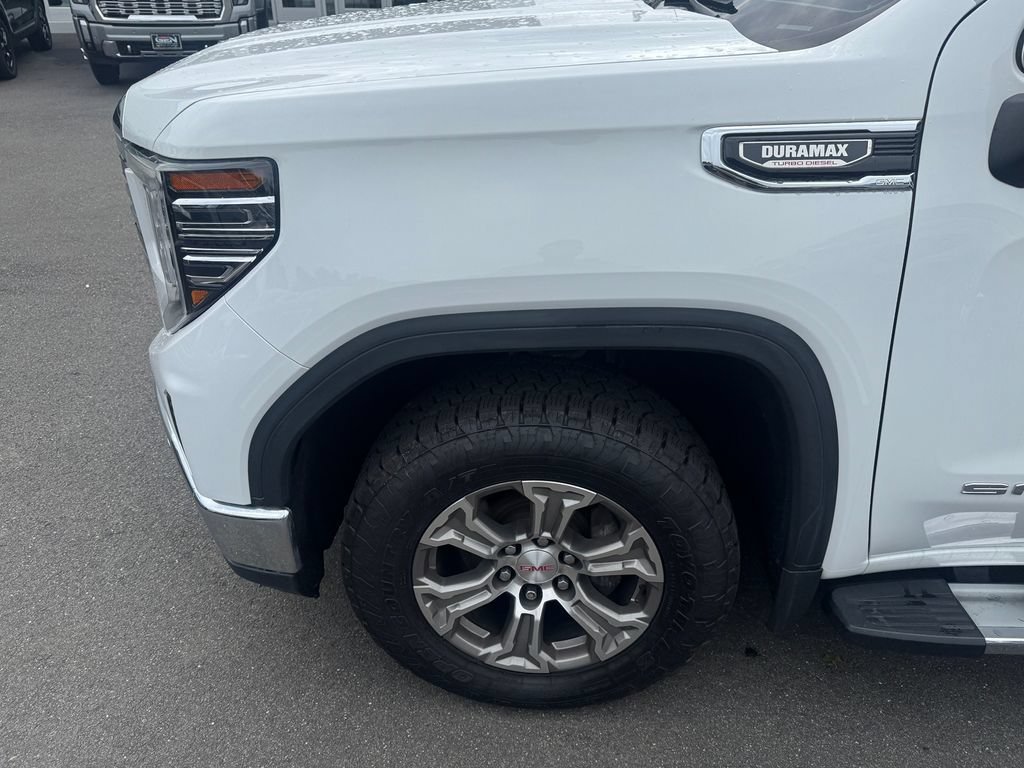 Used 2022 Summit White GMC SLT image 9