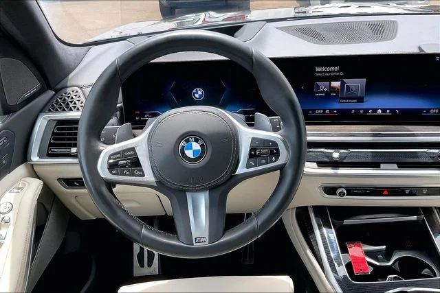 Used 2024 Black BMW xDrive40i image 5