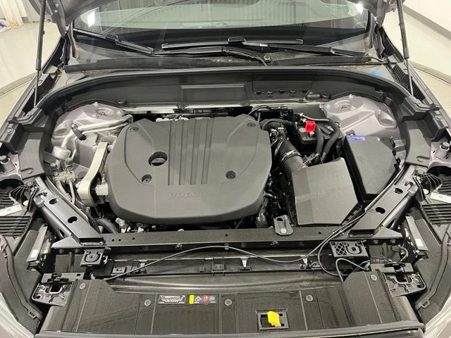 New 2026 Aurora Silver Volvo Plus image 21