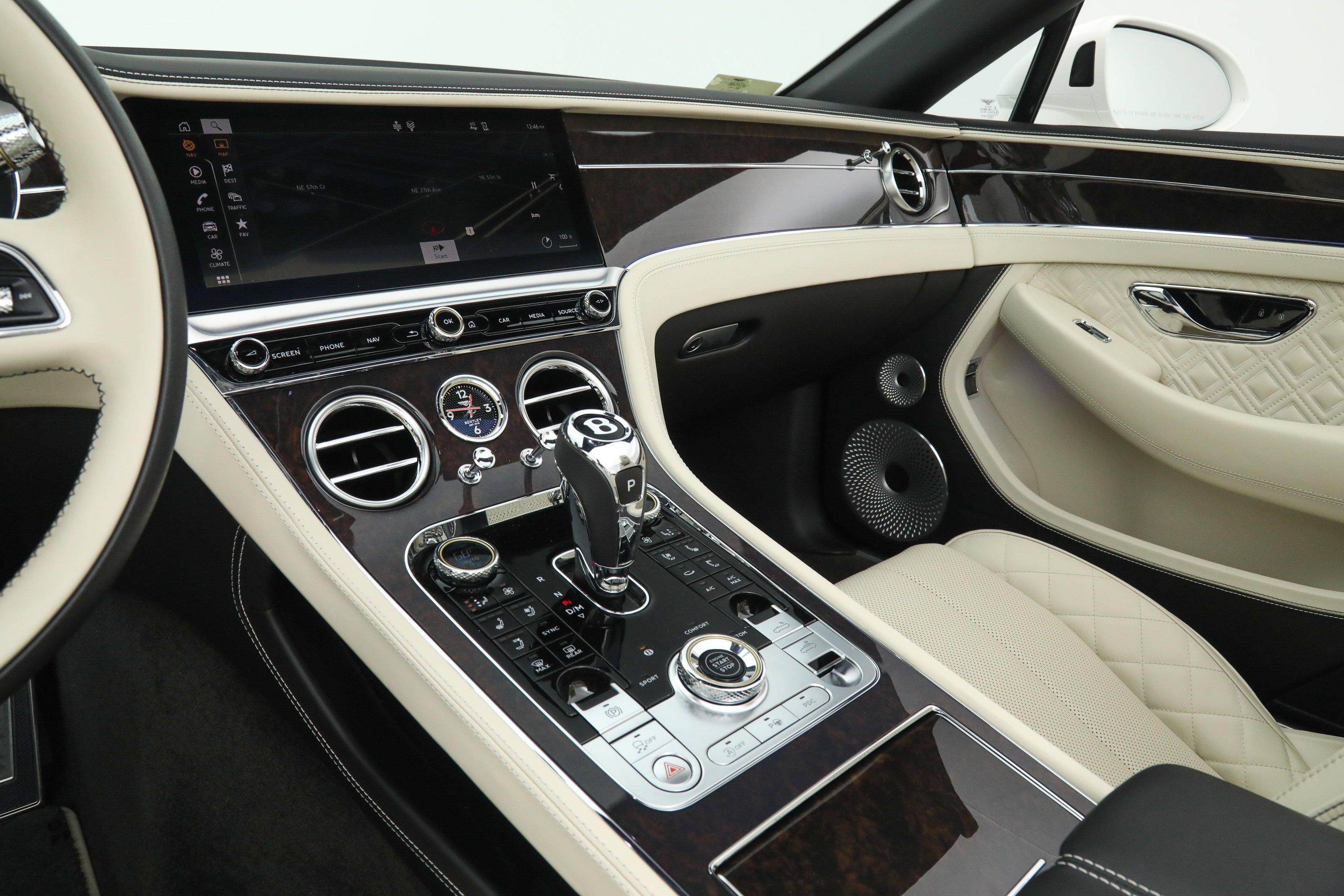 Used 2022 White Bentley GT V8 Convertible image 31