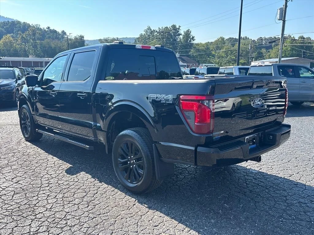 Used 2024 Black Ford XLT image 5
