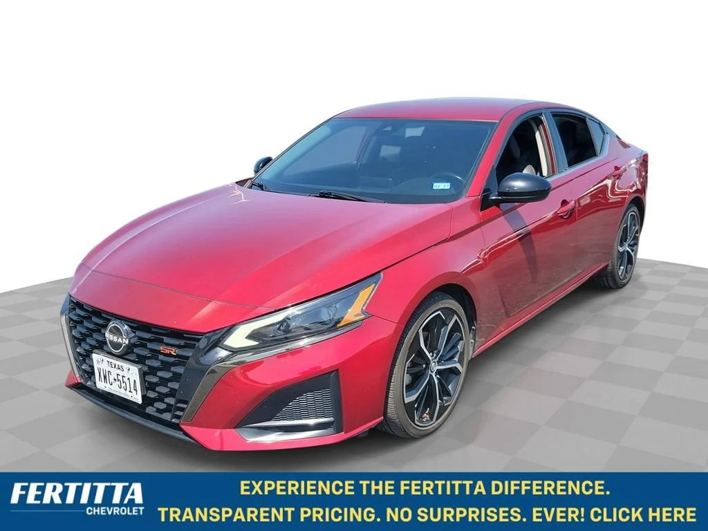 Used 2023 Red Nissan SR FWD image 1