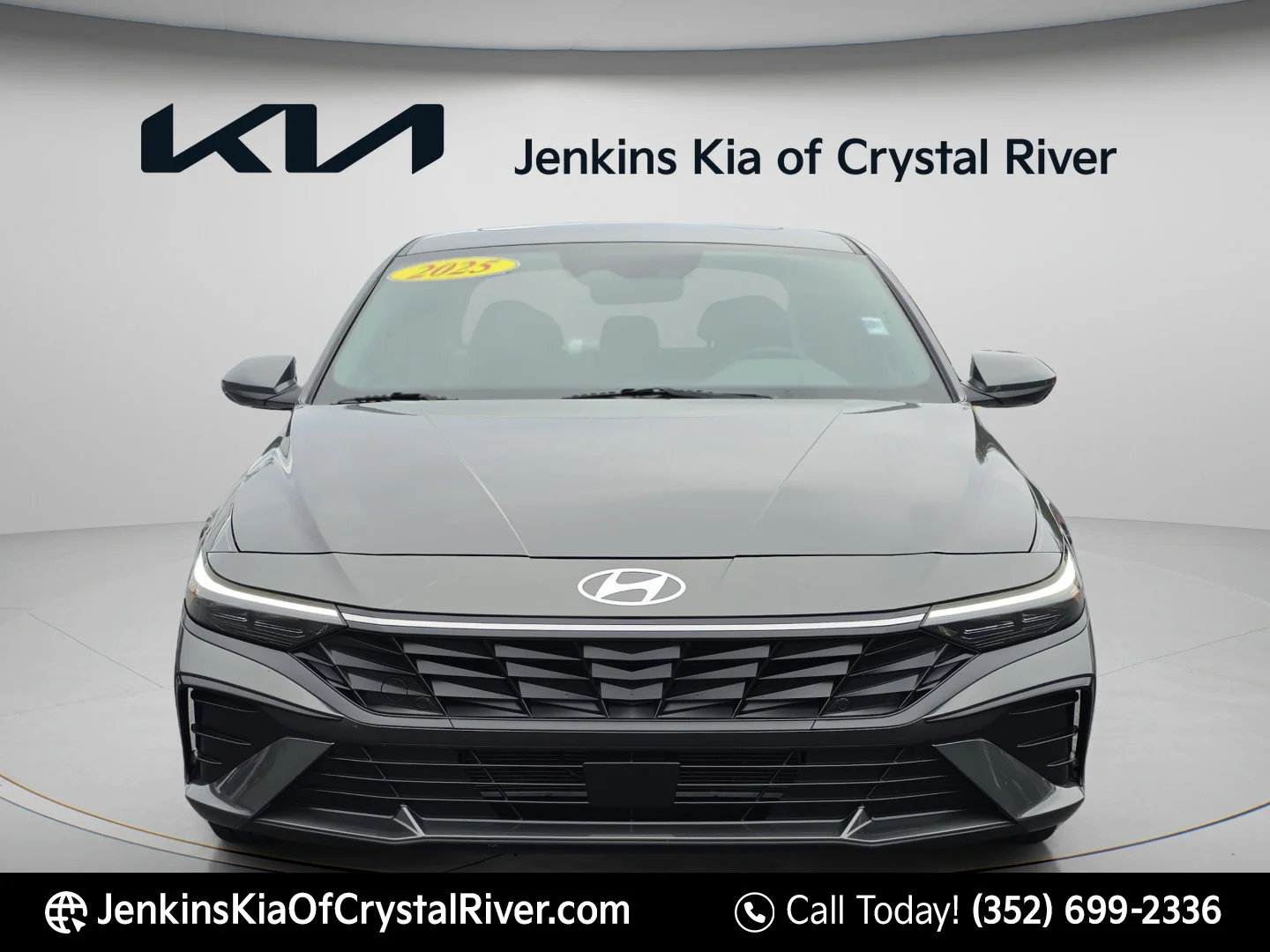 Used 2025 Amazon Gray Hyundai SEL Convenience image 11
