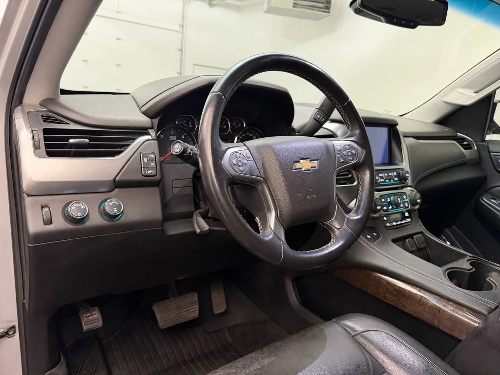 Used 2019 Silver Ice Metallic Chevrolet LT image 4