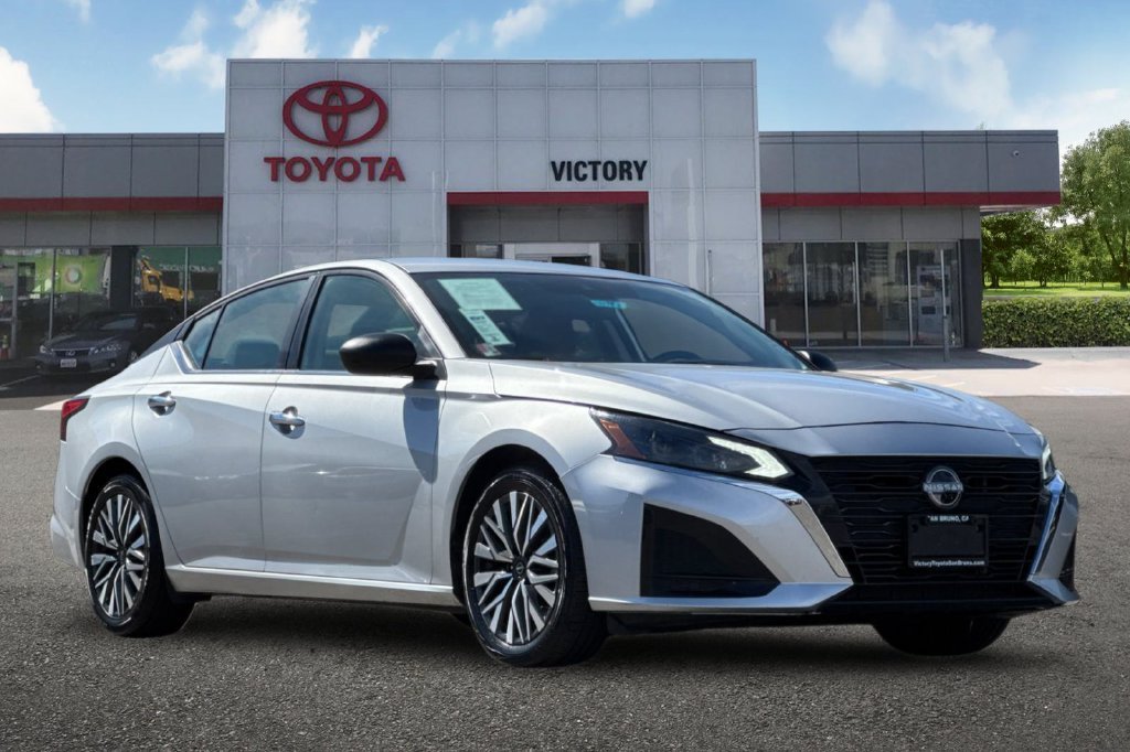 Used 2024 Nissan Altima SV with VIN 1N4BL4DV9RN347037 for sale in San Bruno, CA