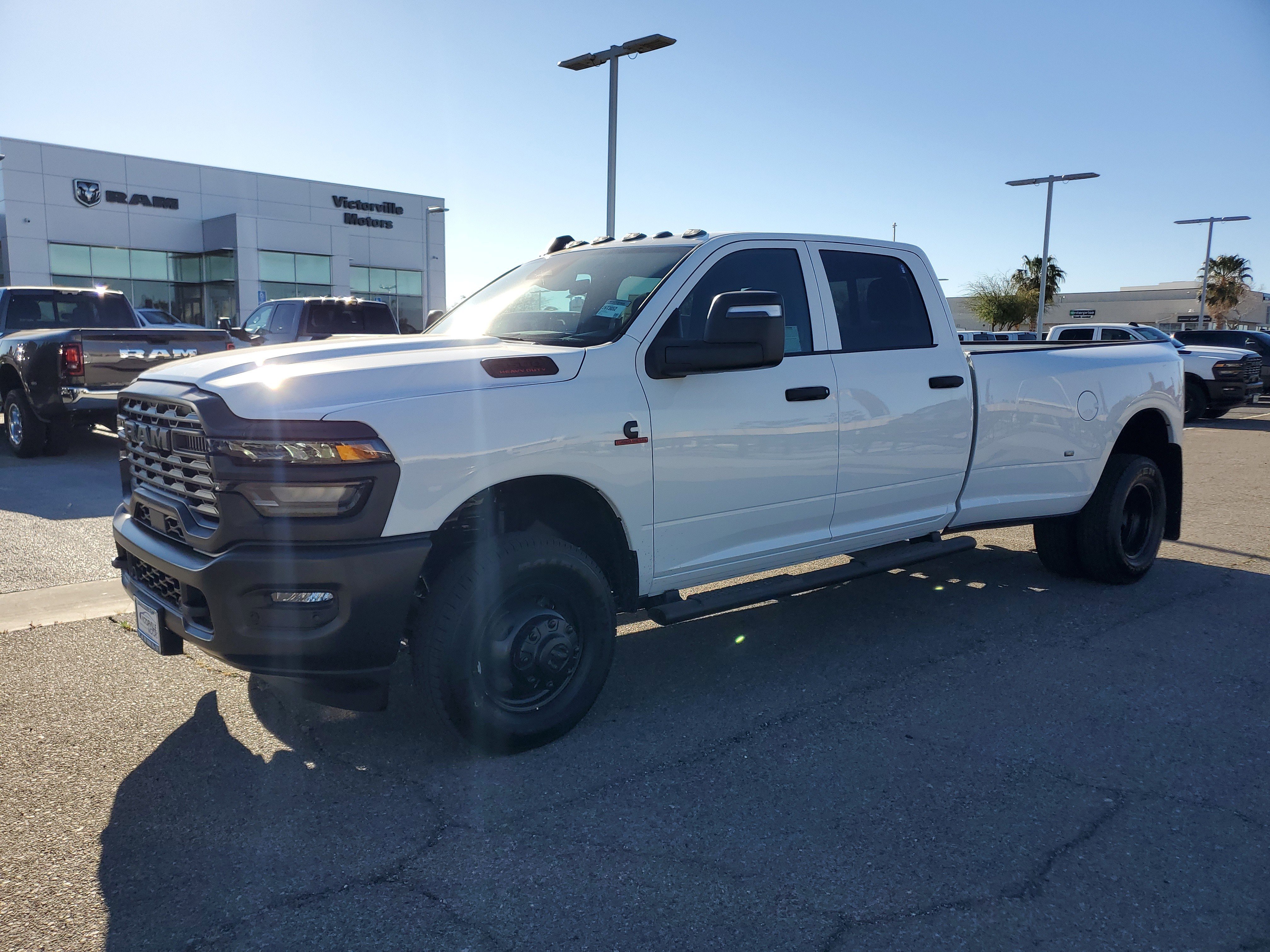 New 2026 Bright White Clear-Coat Exterior Paint RAM Tradesman image 7