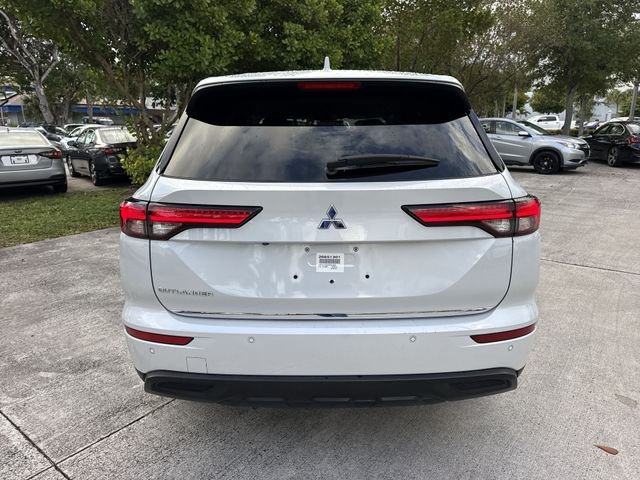 2022 Mitsubishi Outlander ES - Photo 23