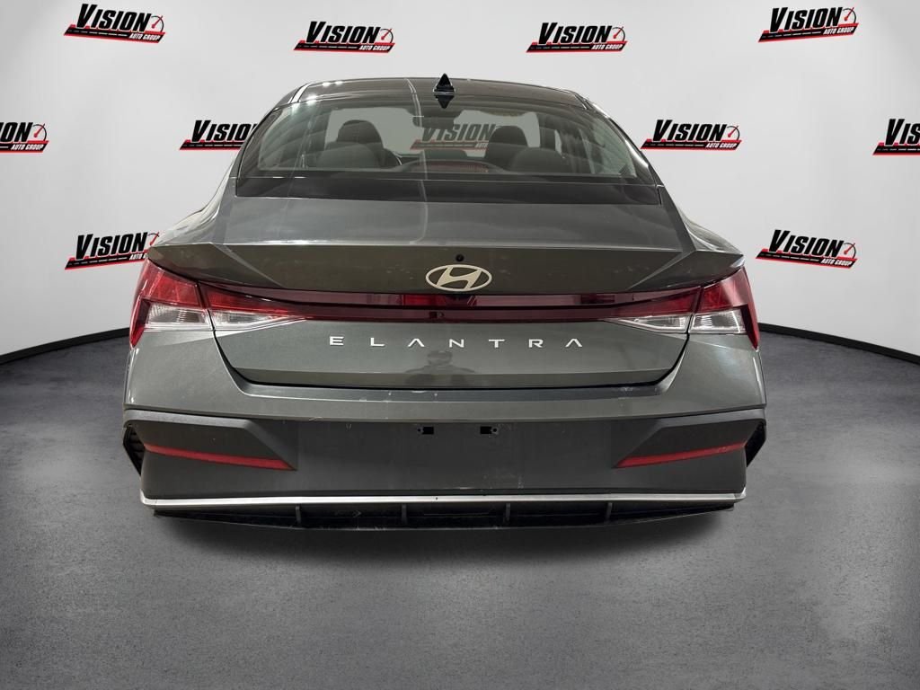 Certified Used 2025 Gray Hyundai SE image 6