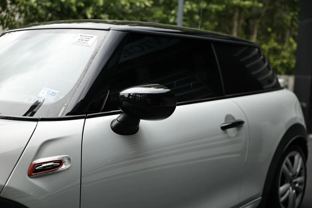 Used 2021 White Silver Metallic MINI Signature image 13