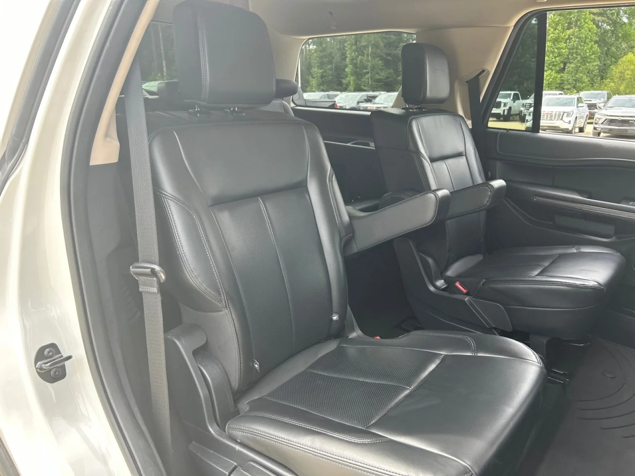 Used 2022 White Ford XLT image 19