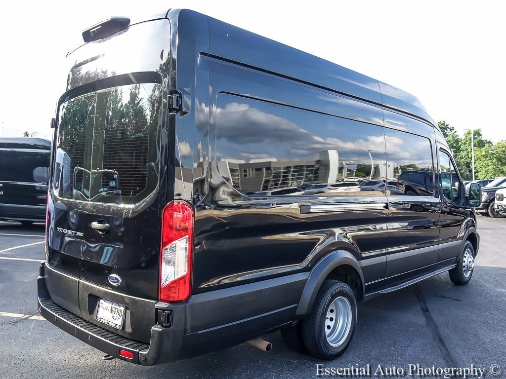 Used 2023 Black Metallic Ford Base image 8