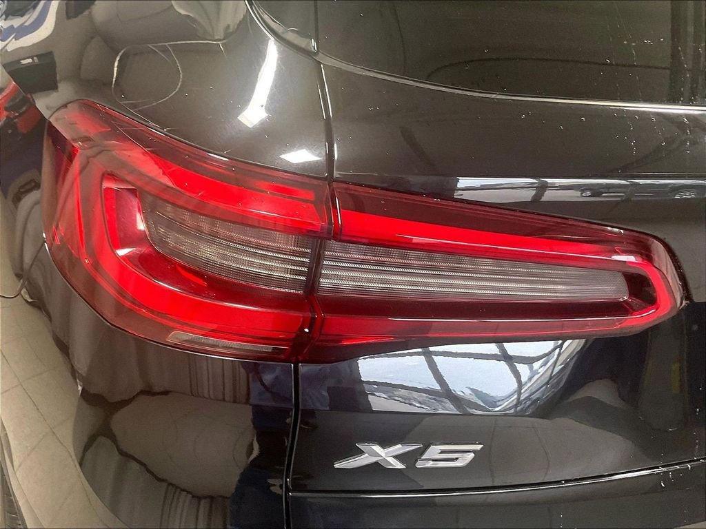 Used 2020 Black BMW xDrive40i image 33