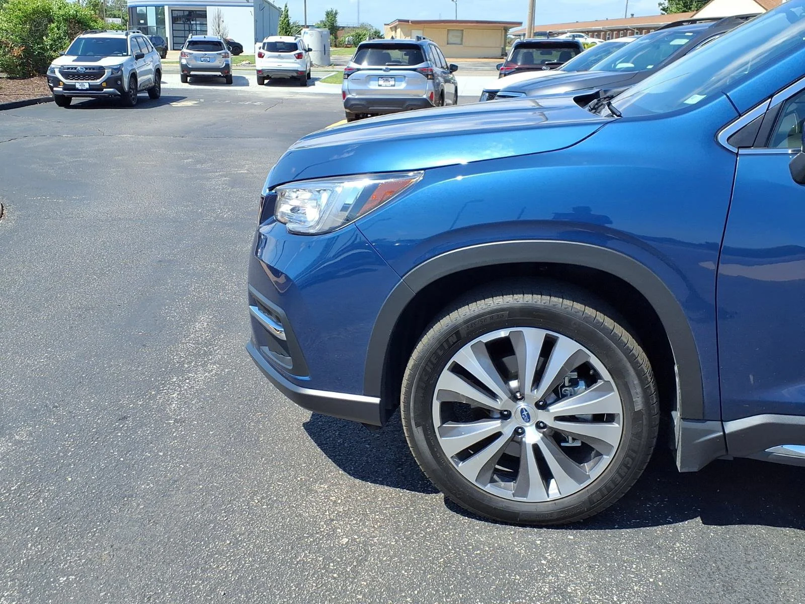 Used 2020 Abyss Blue Pearl Subaru Limited image 26