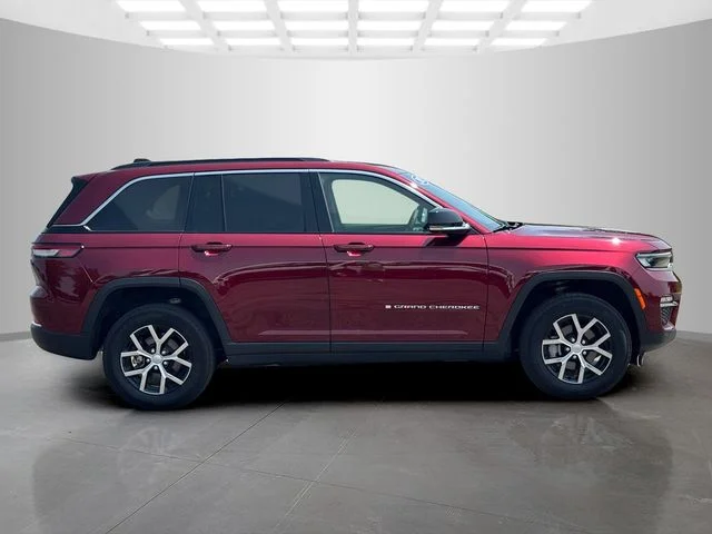 Used 2025 Red Jeep Limited image 8