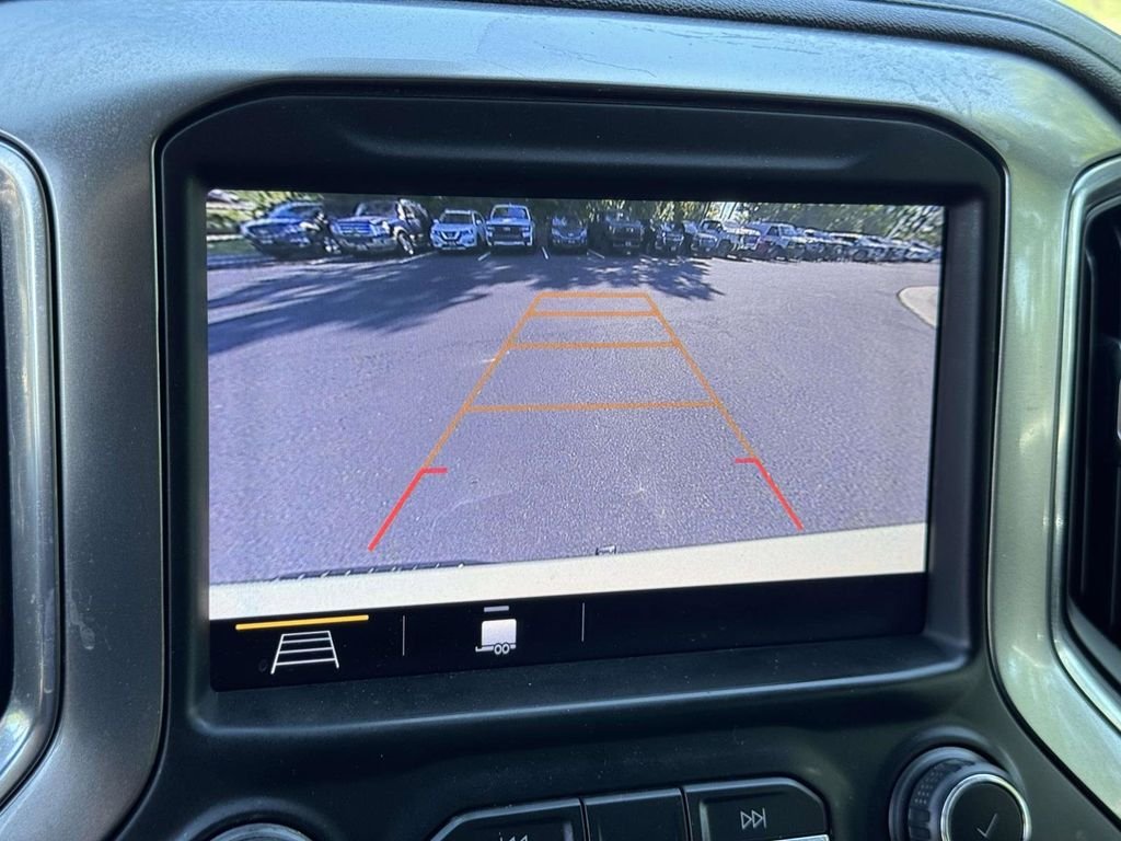 Used 2019 White Chevrolet LT image 5