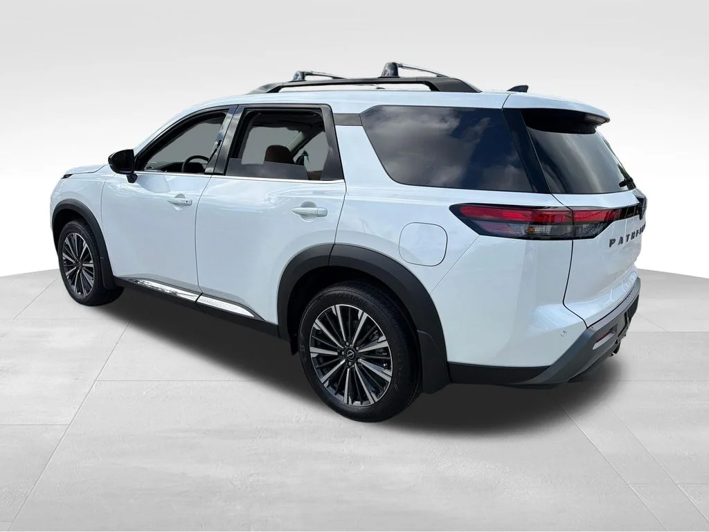 New 2026 White Nissan Platinum image 5