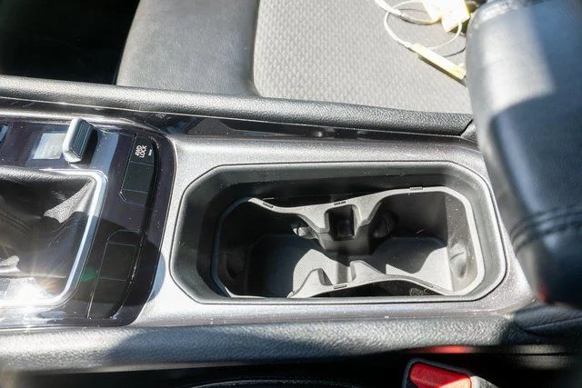 Used 2023 Black Jeep Latitude image 32
