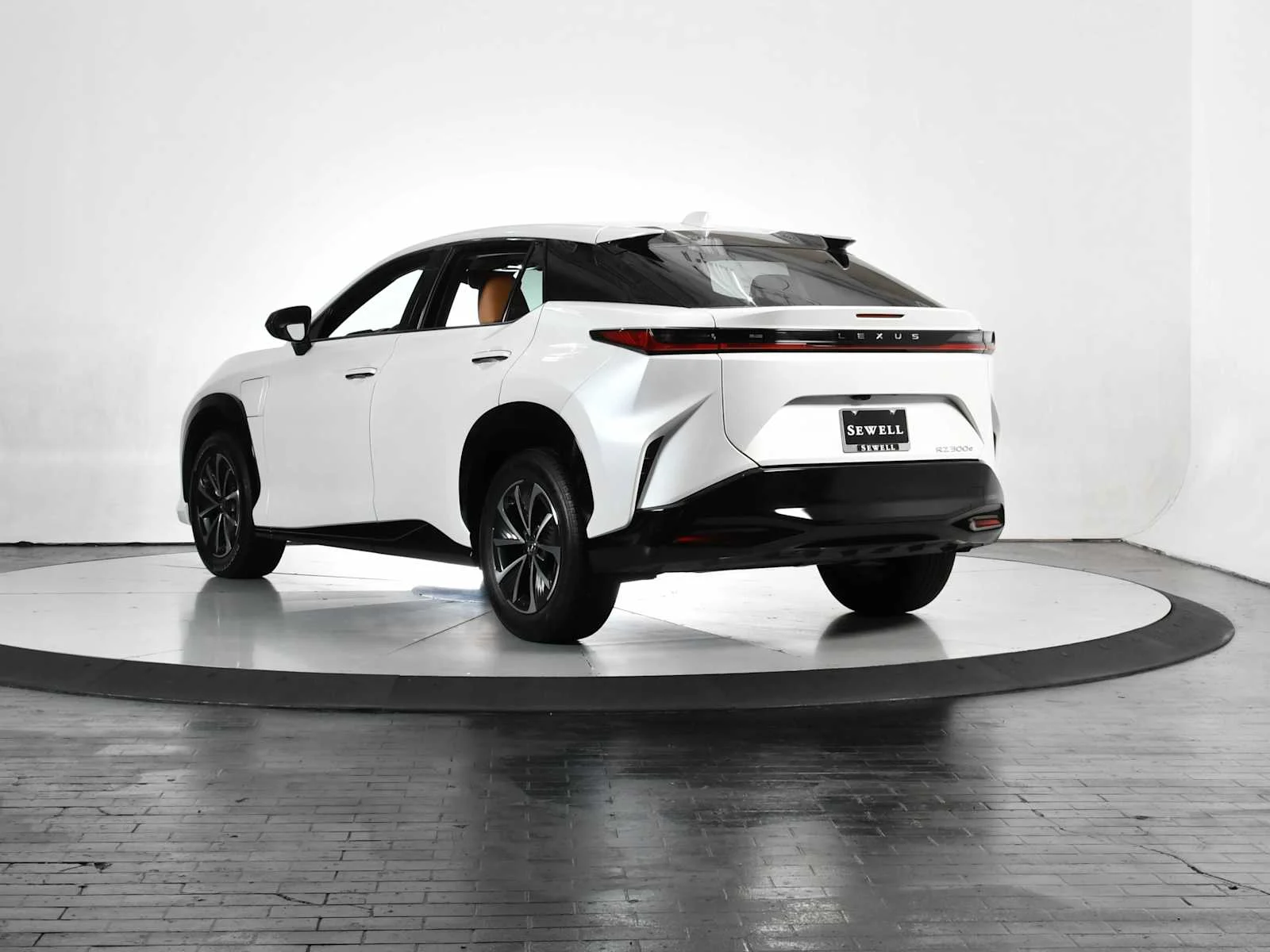 Certified Used 2024 EMINENT WHITE PEARL Lexus Premium image 3