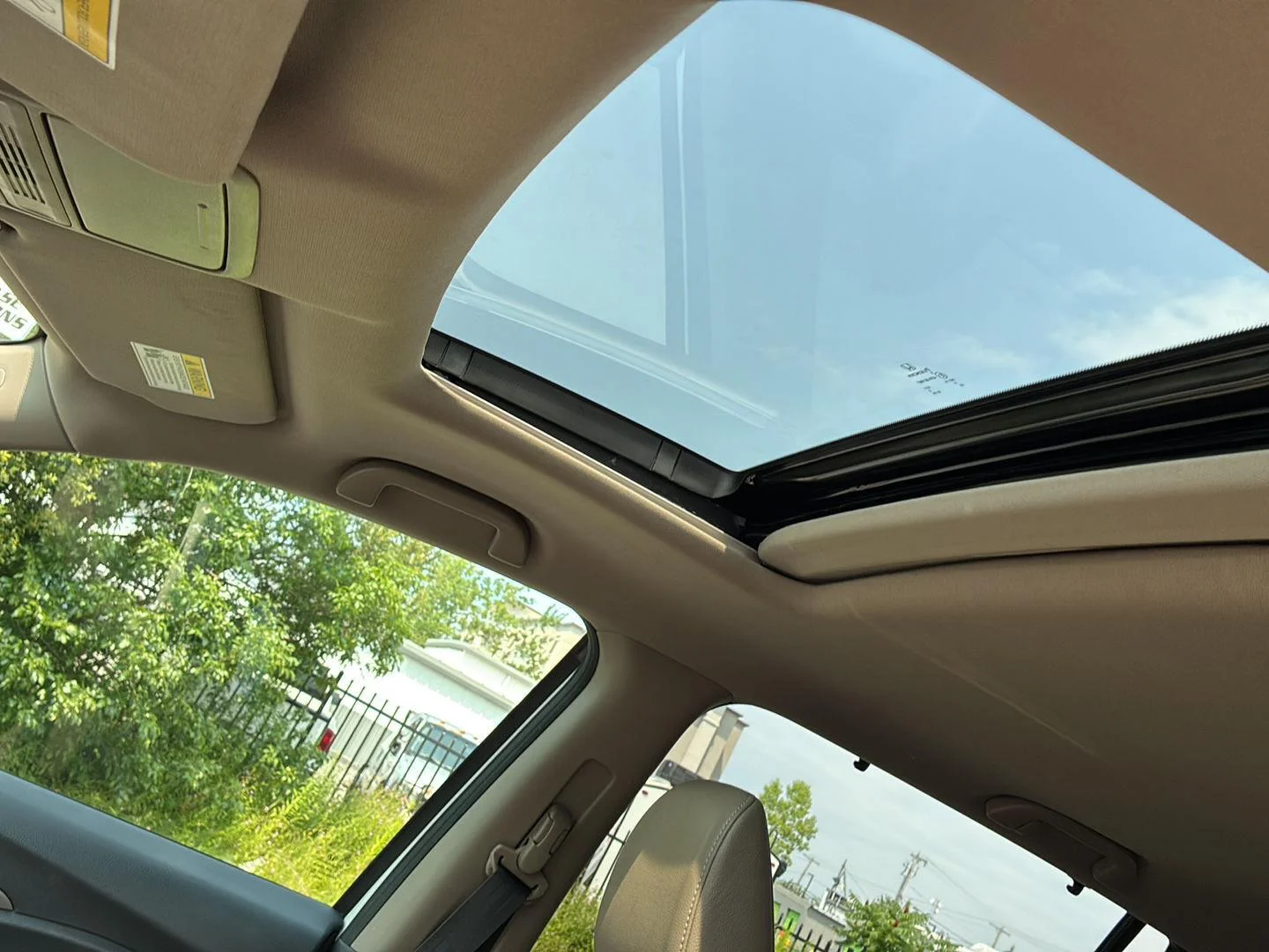 Used 2019 White Diamond Pearl Honda EX-L image 12