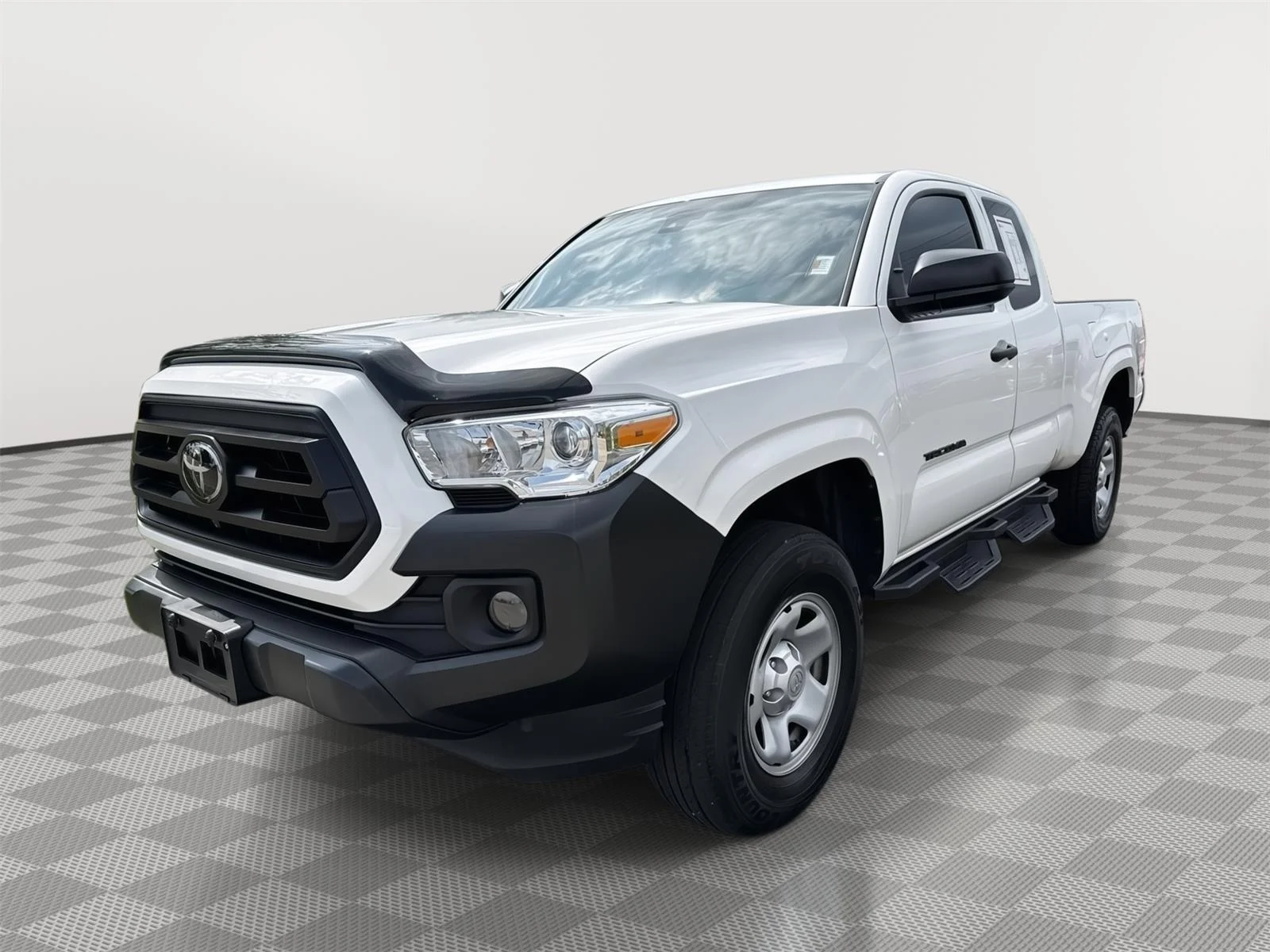 Certified Used 2022 White Toyota SR image 9