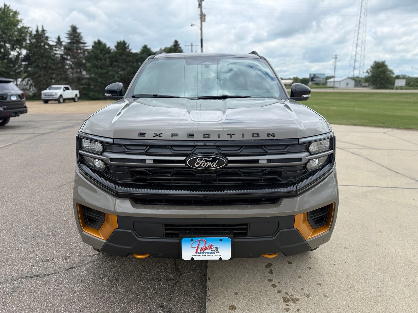 New 2026 Gray Ford Tremor image 6