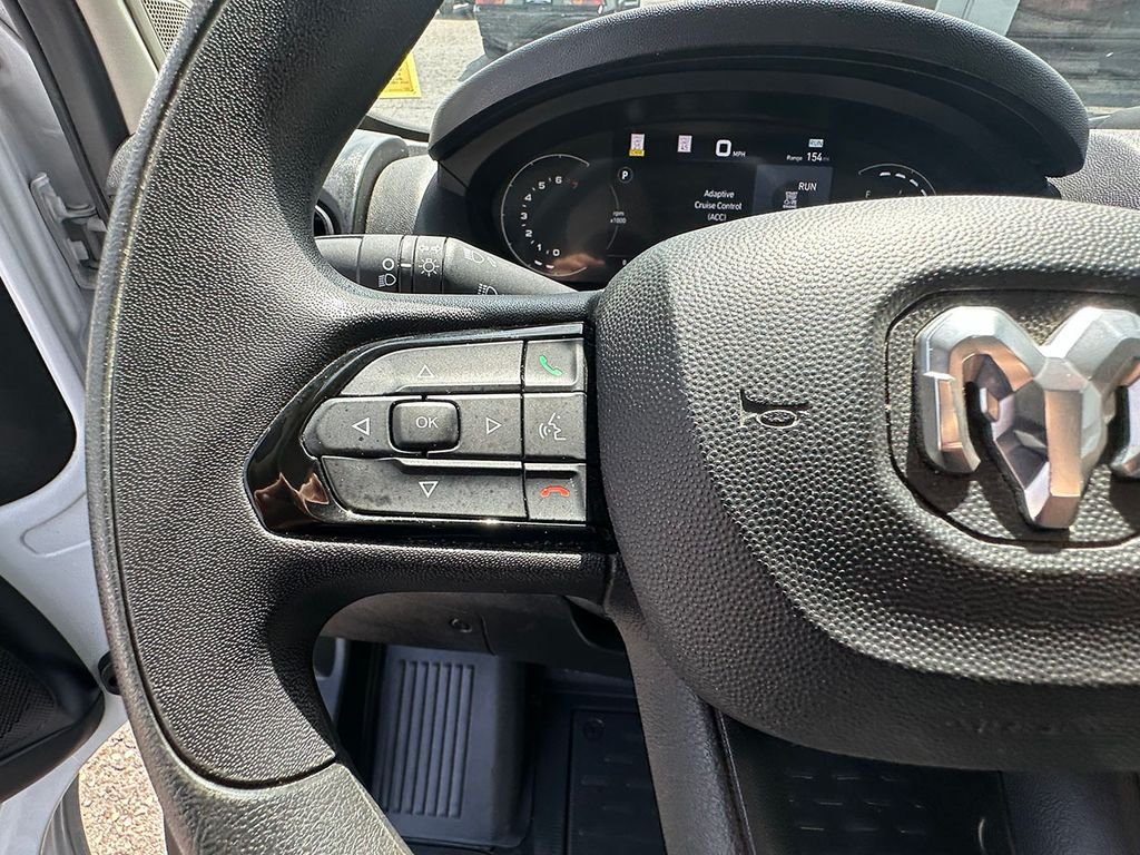 Used 2025 White Ram Base image 37