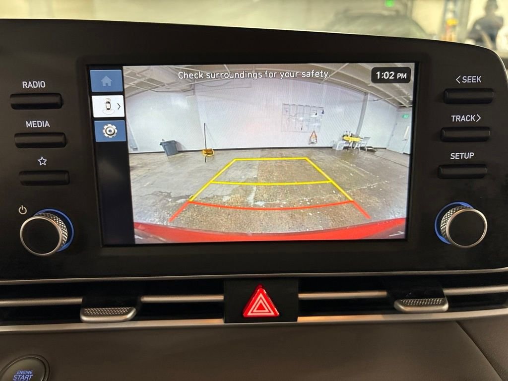Used 2025 Red Hyundai SEL Sport image 18