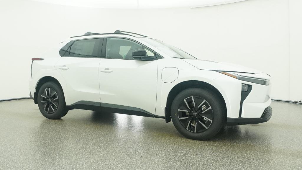 New 2026 Wind Chill Pearl Toyota XLE image 11