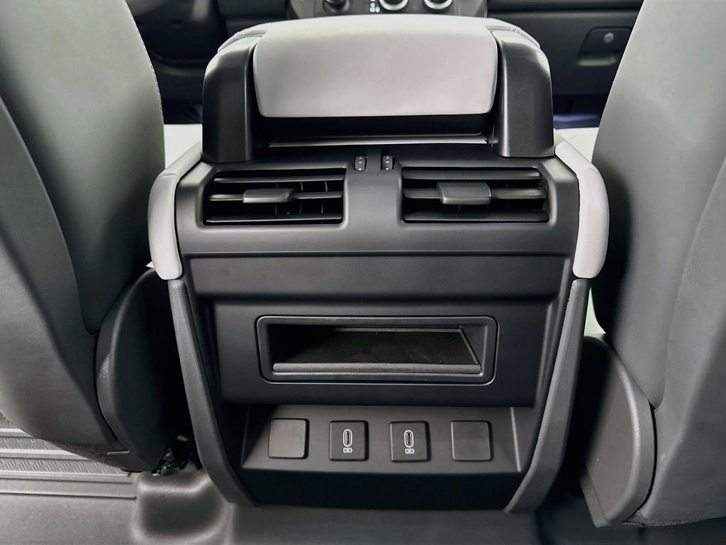 New 2026 Fuji White Land Rover X-Dynamic SE image 26