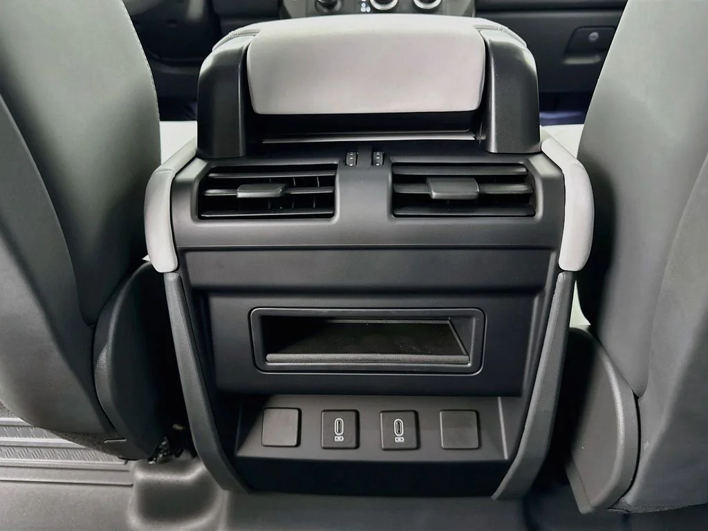 New 2026 Fuji White Land Rover X-Dynamic SE image 26