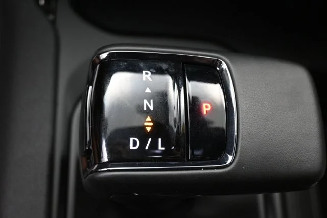 Used 2025 White GMC AT4 image 32